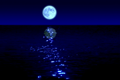 月　水面